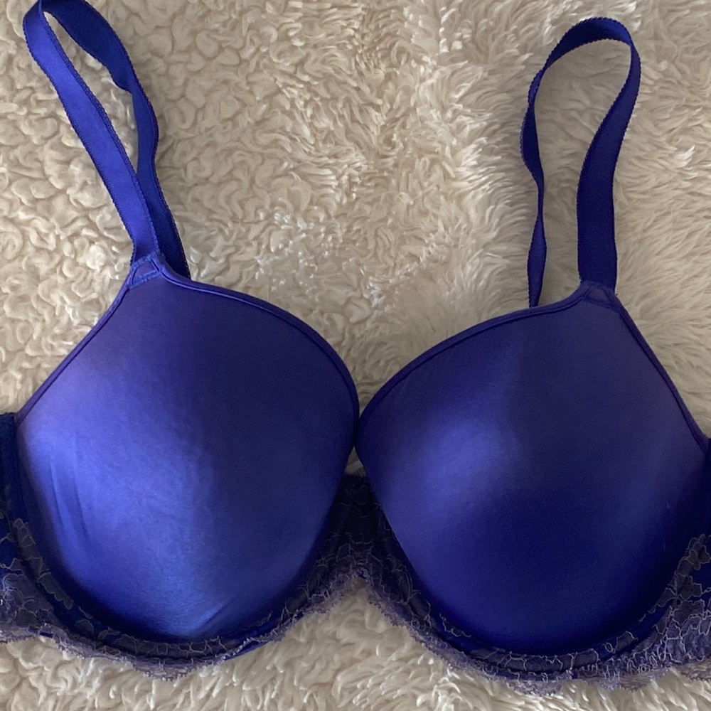 Wacoal blue lace bra 38D